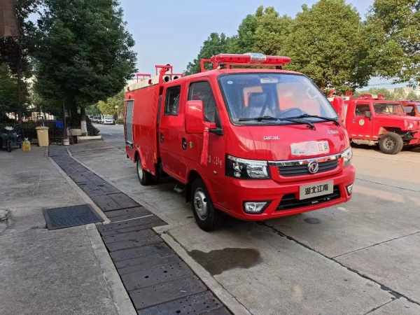 驚爆價(jià) 東風(fēng)途逸小型消防車廠家備現(xiàn)車促銷 